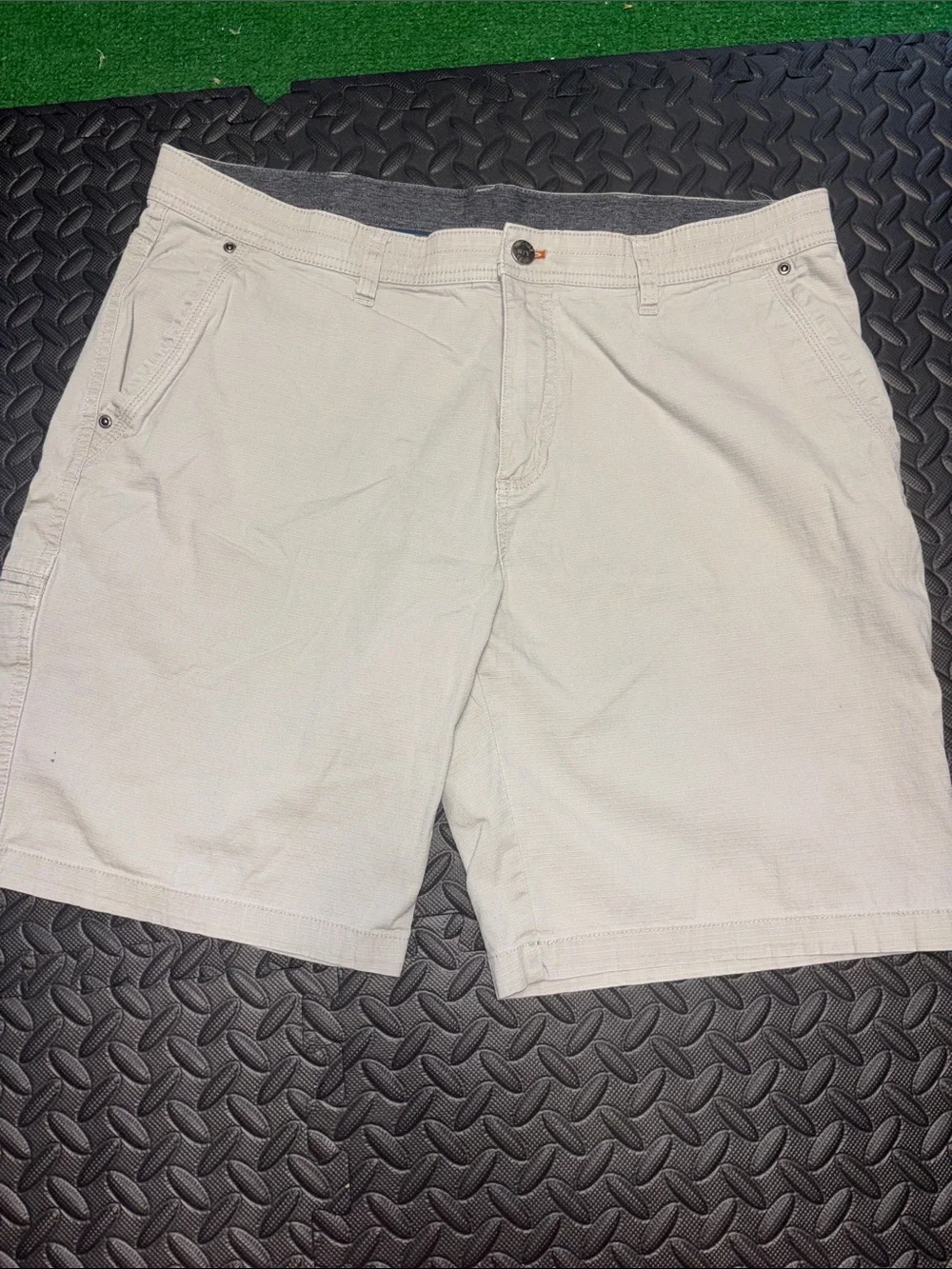 Men's Casual Cotton Shorts - Light Beige